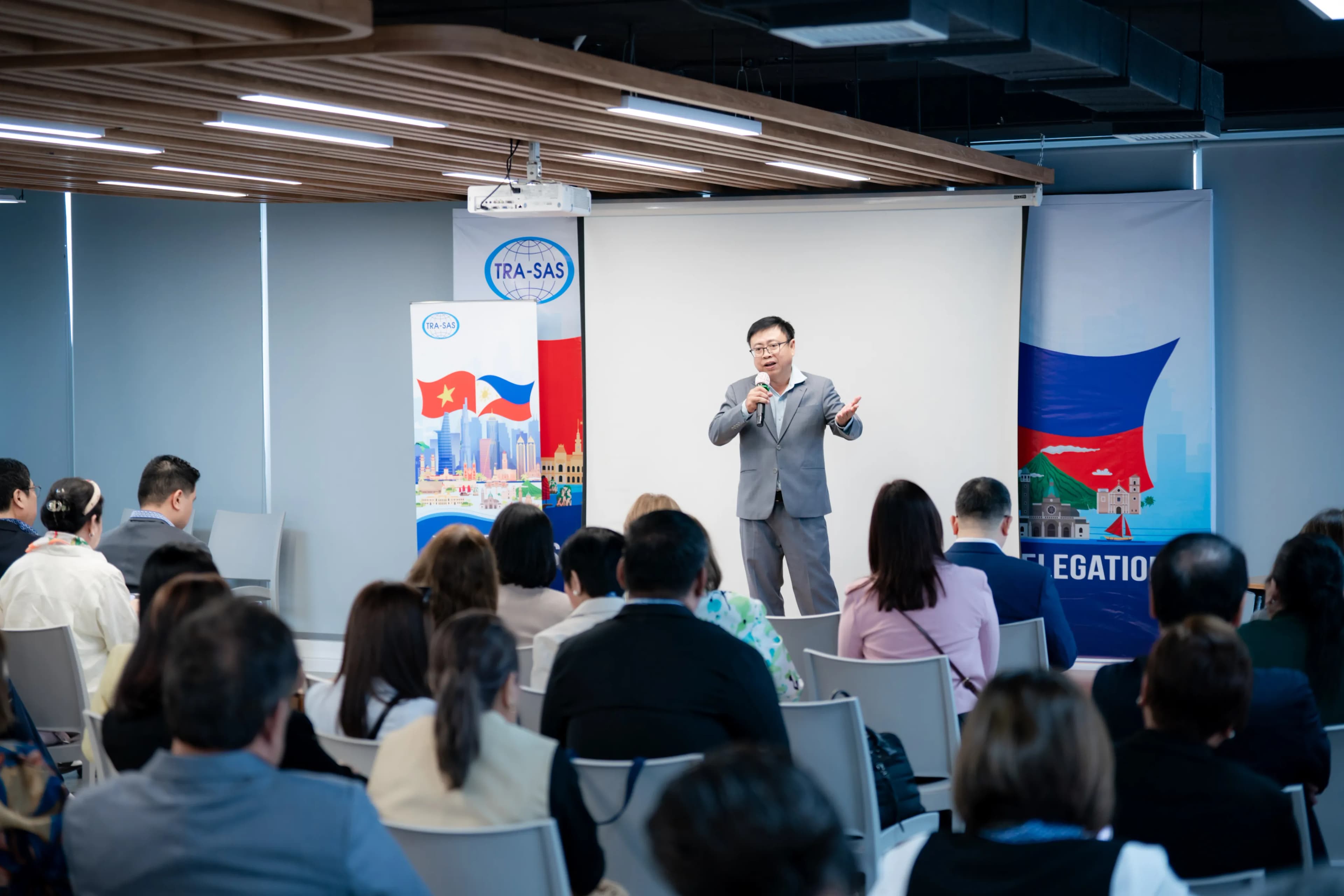 TRA-SAS employee presentation